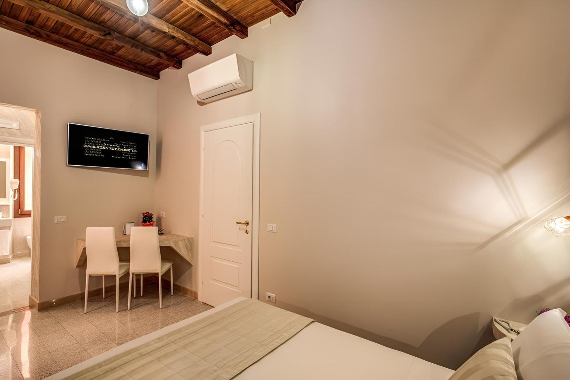 Colosseo Accomodation Room Guest House Rome Exterior photo